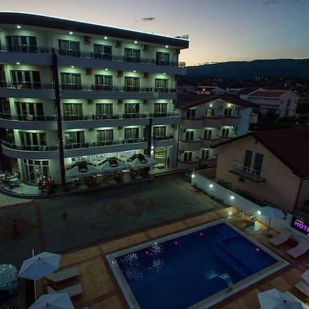 Hotel Edita Улцин Екстериор снимка