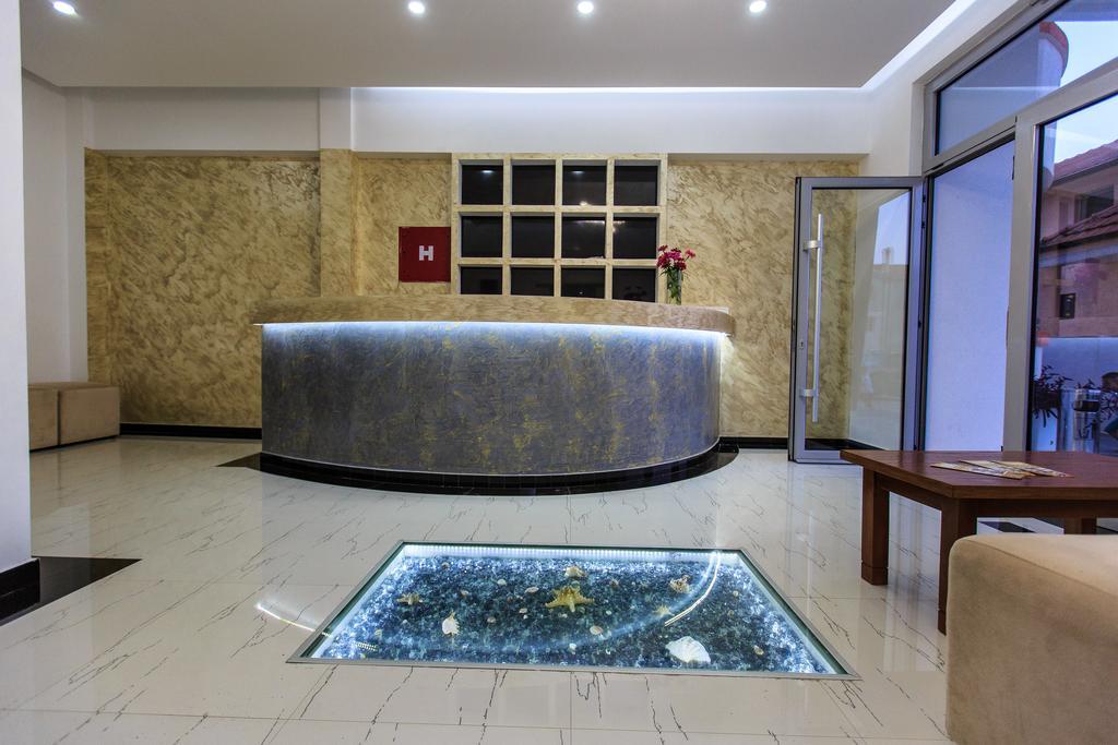 Hotel Edita Улцин Екстериор снимка