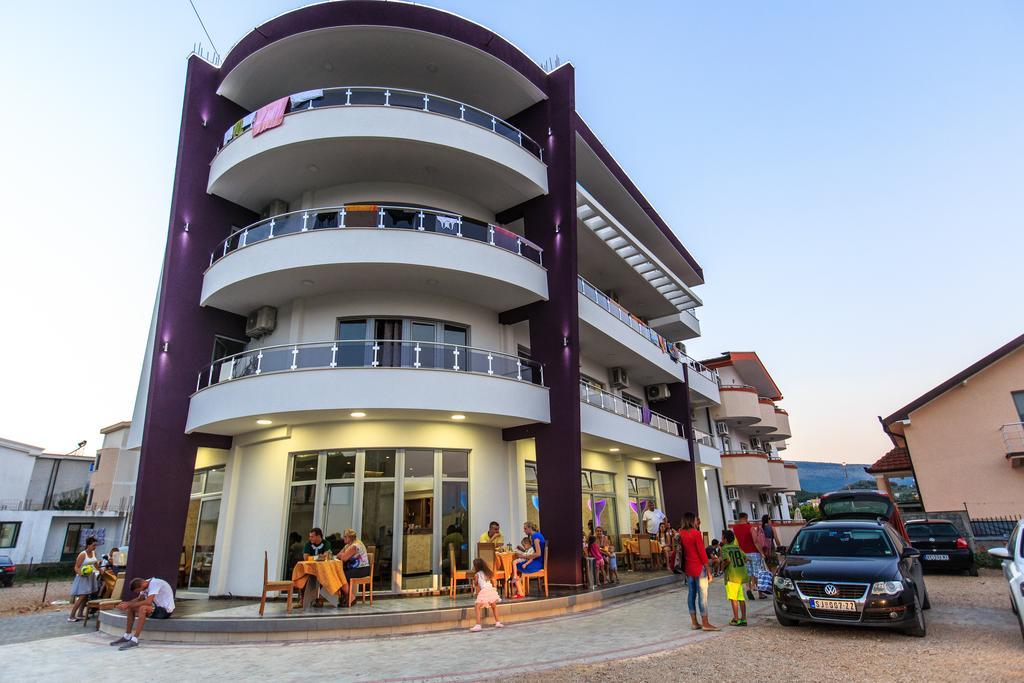 Hotel Edita Улцин Екстериор снимка