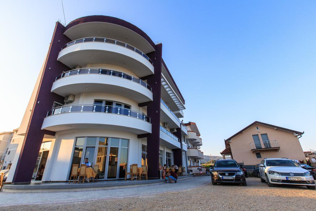 Hotel Edita Улцин Екстериор снимка