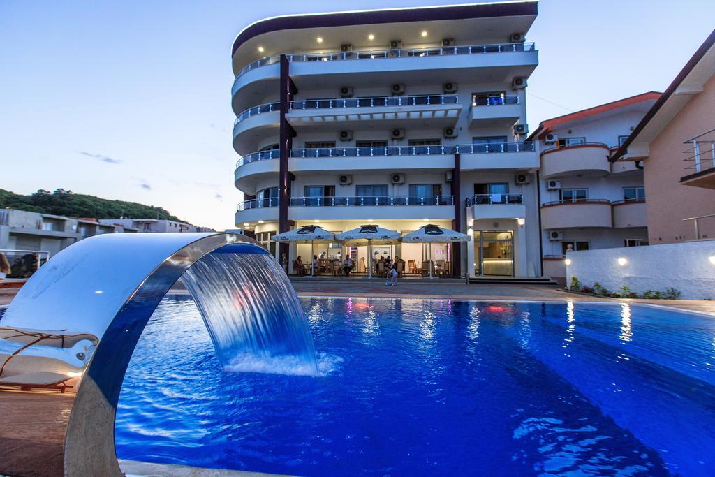 Hotel Edita Улцин Екстериор снимка