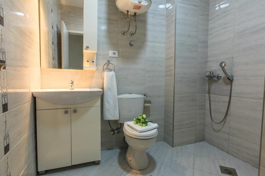 Hotel Edita Улцин Екстериор снимка